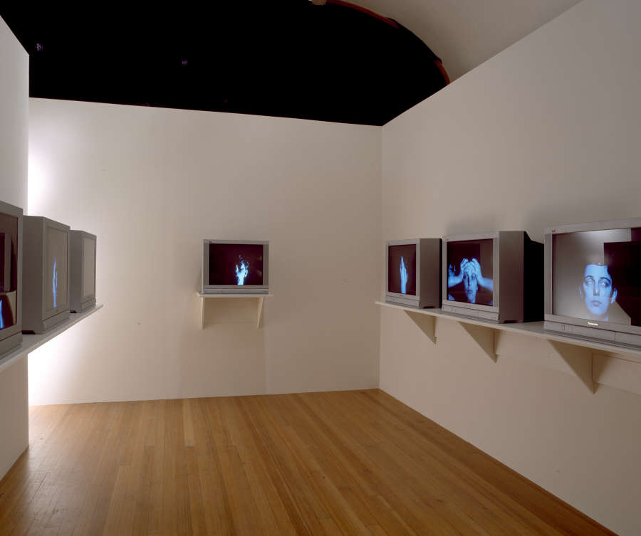 view exhibition image