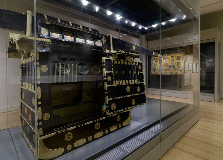 view exhibition image