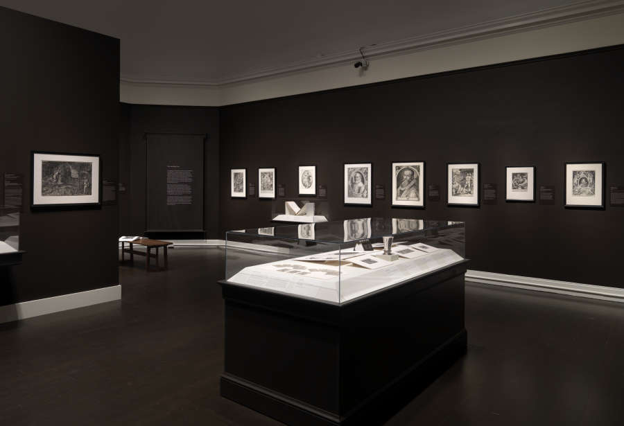 view exhibition image