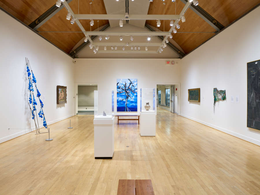 view exhibition image