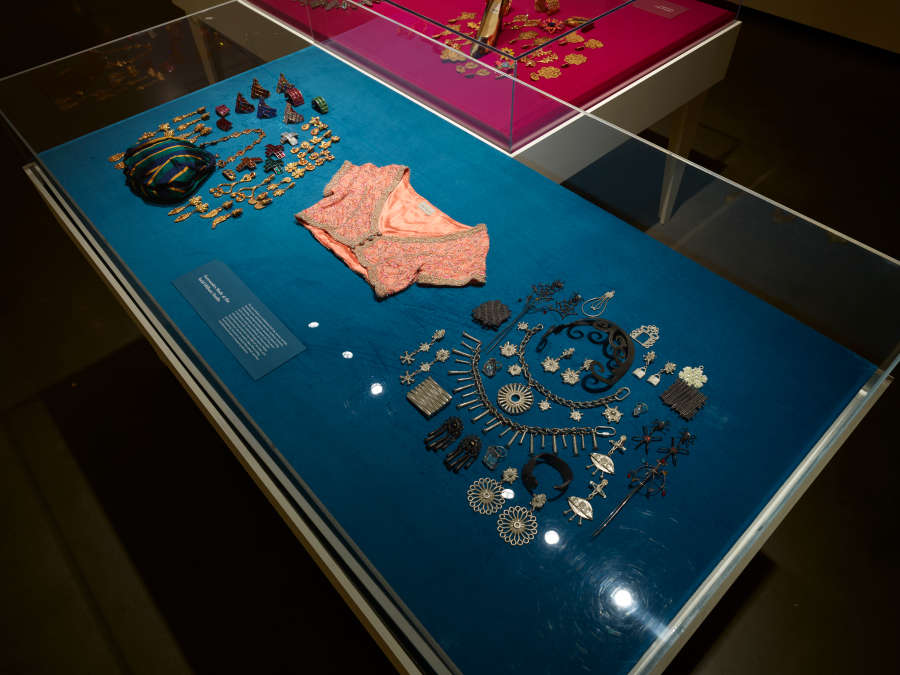 view exhibition image