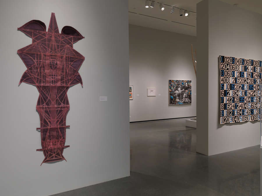 view exhibition image