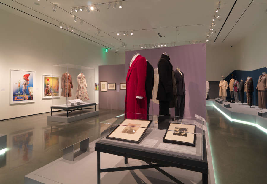 view exhibition image