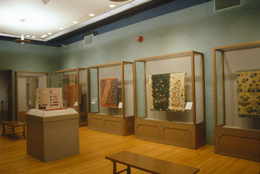 view exhibition image