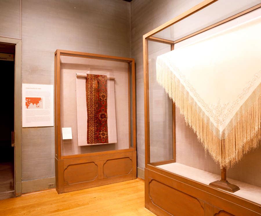 view exhibition image