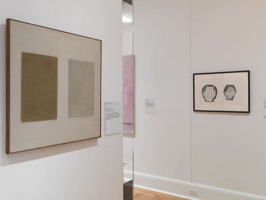 view exhibition image