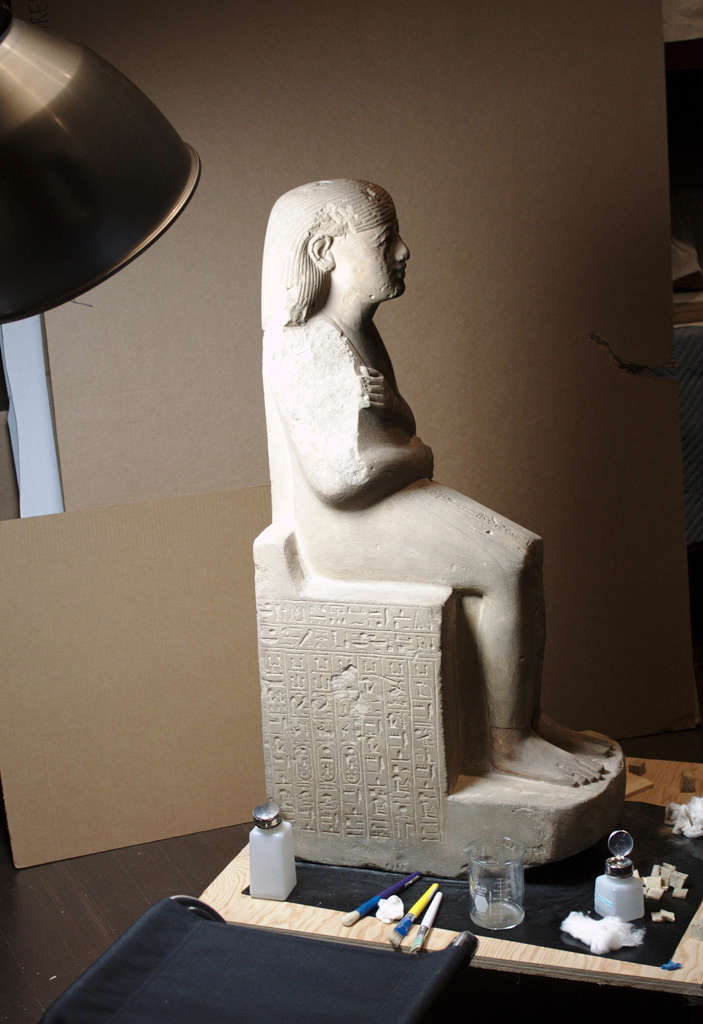 Article_Sandstone_Statue_in-conservation.jpg