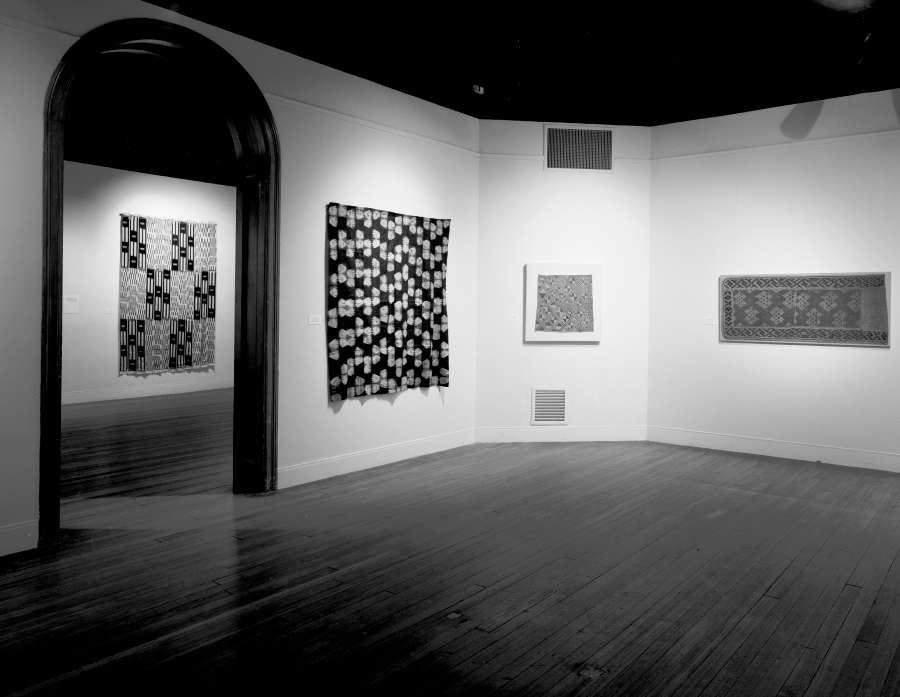 view exhibition image