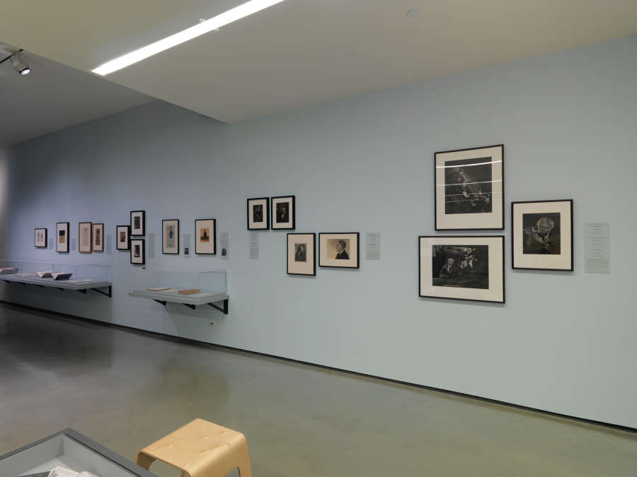 view exhibition image