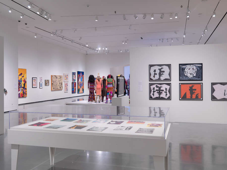 view exhibition image