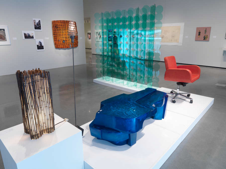 view exhibition image