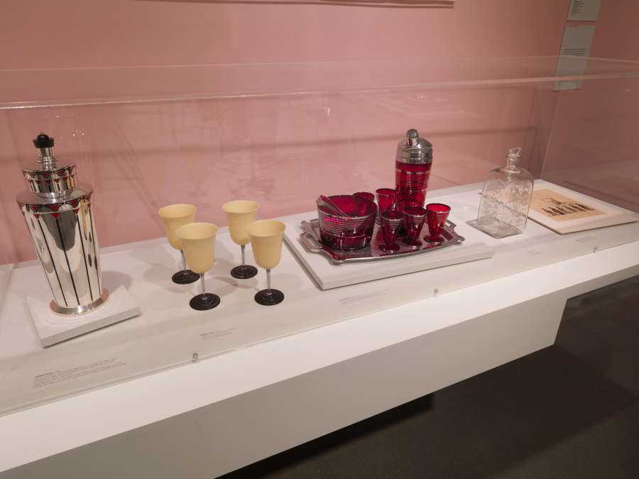 view exhibition image