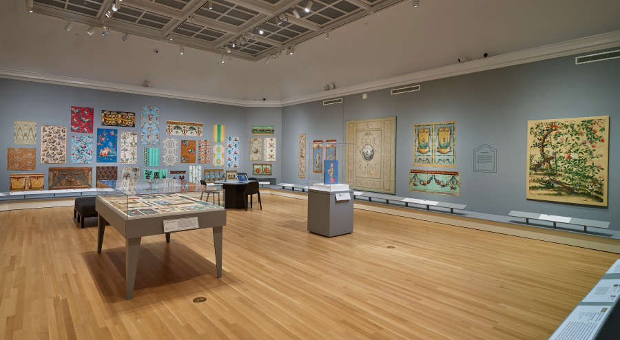 view exhibition image