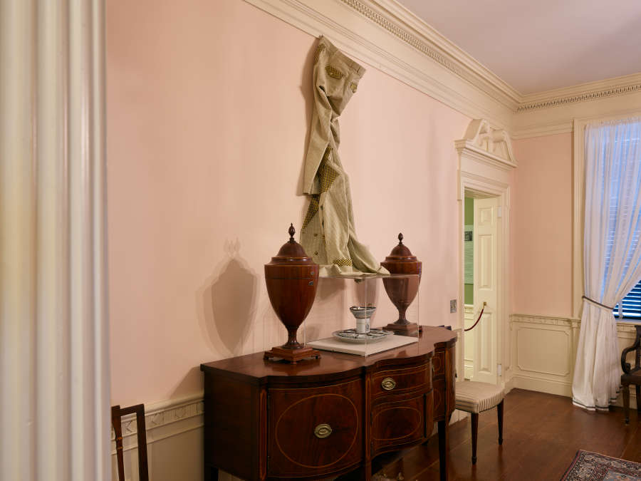 view exhibition image