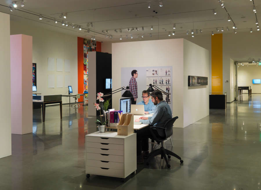 view exhibition image