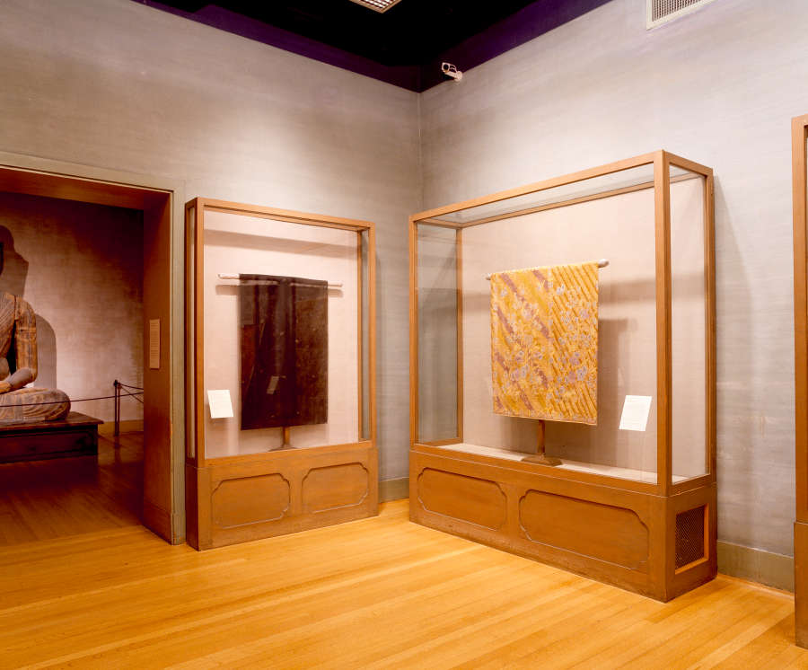 view exhibition image