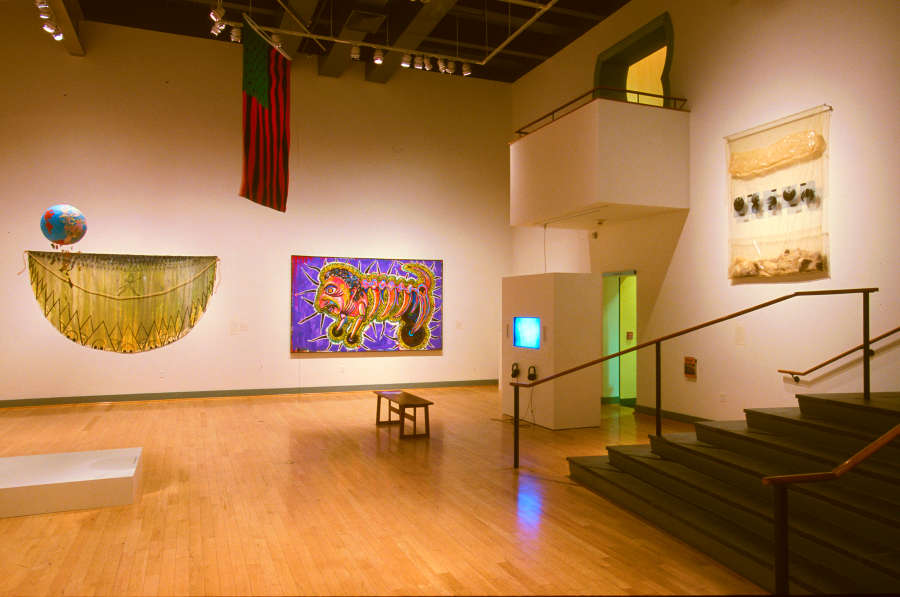 view exhibition image