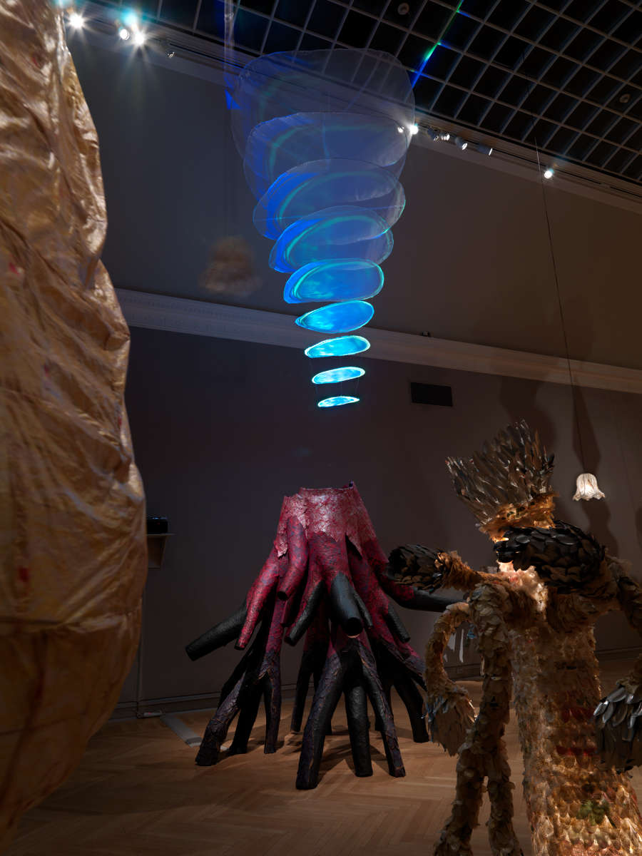 view exhibition image