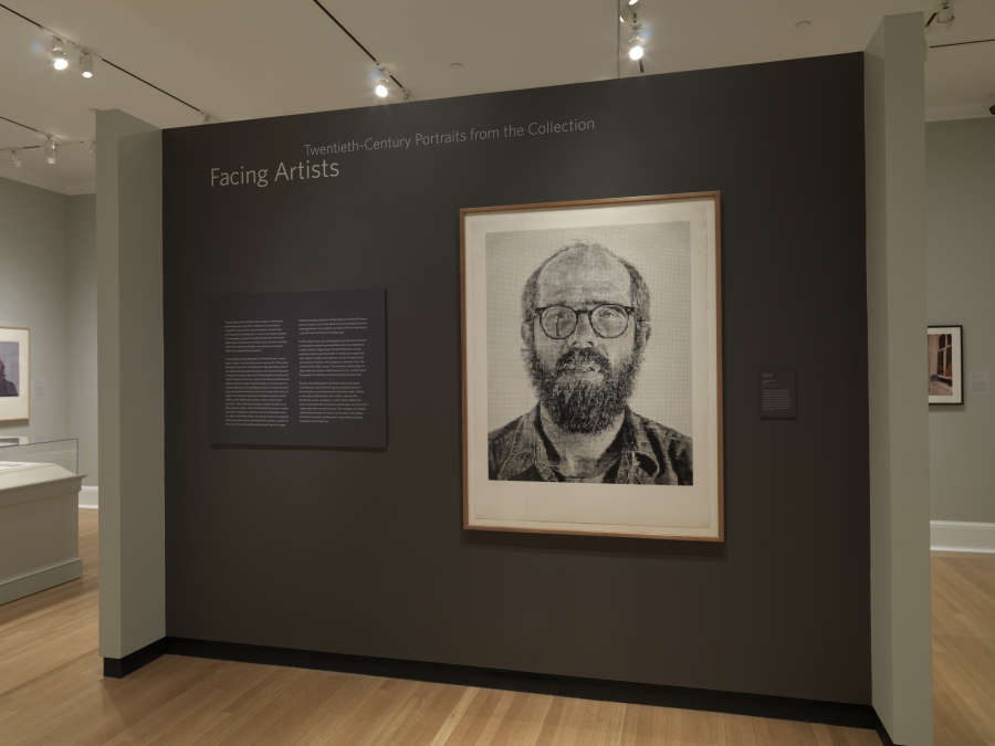 view exhibition image