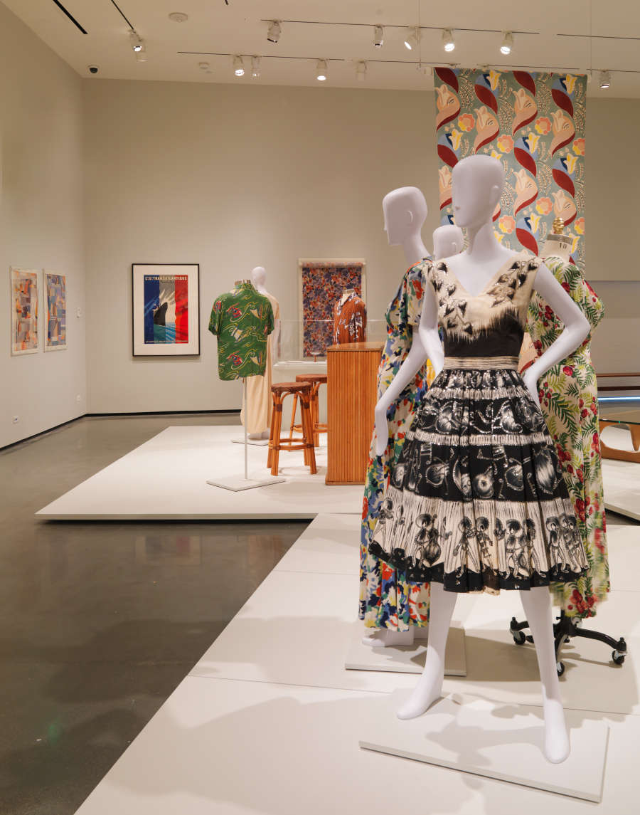 view exhibition image