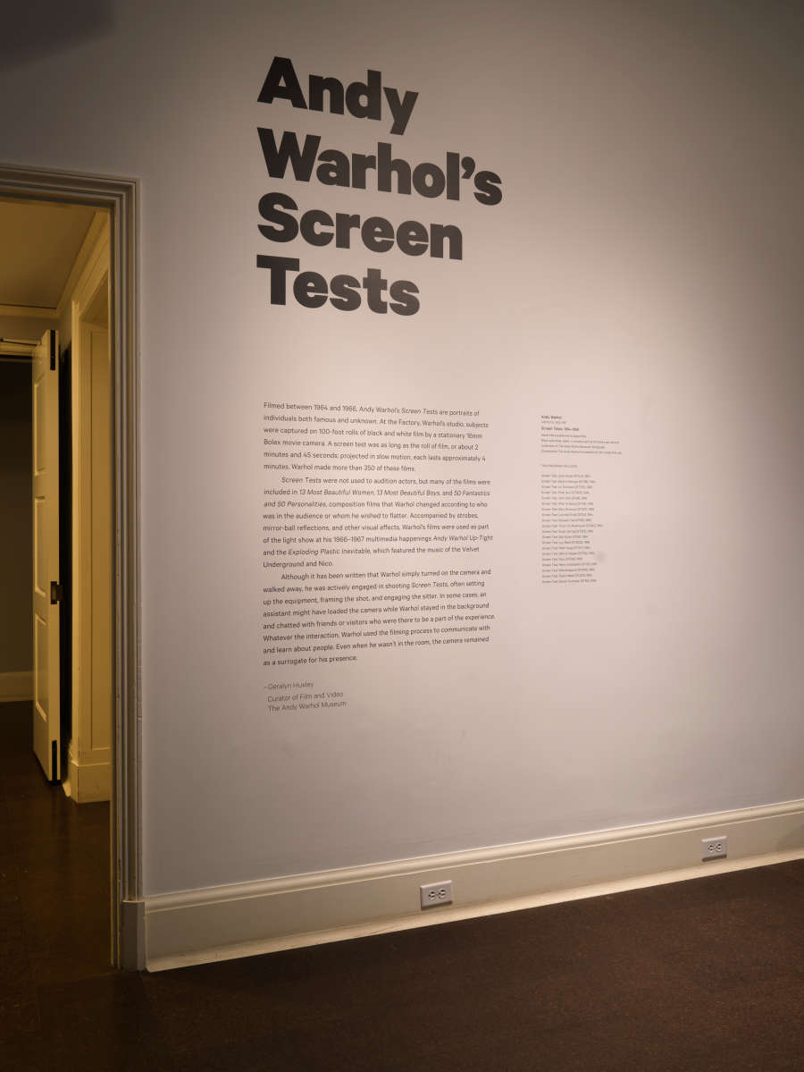 view exhibition image