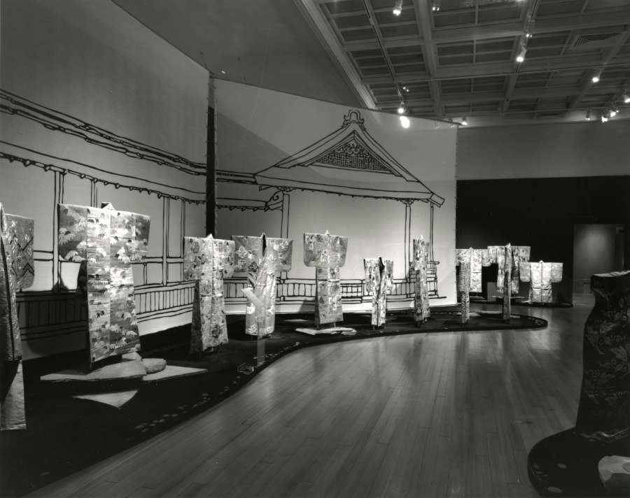 view exhibition image