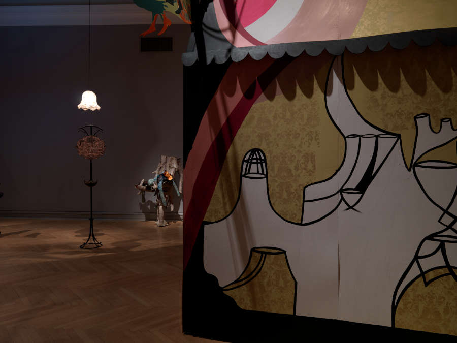 view exhibition image