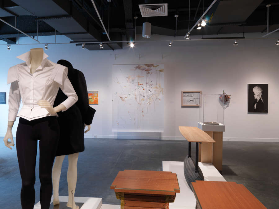 view exhibition image