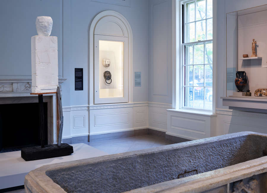 view exhibition image