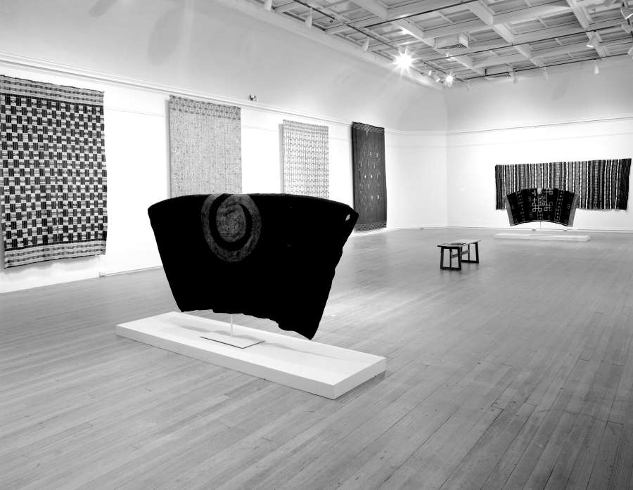 view exhibition image