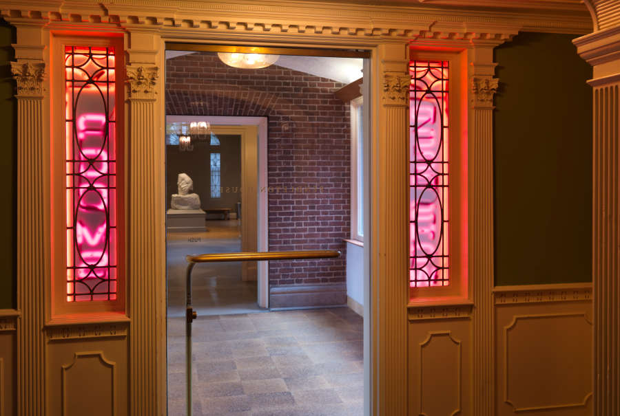 view exhibition image