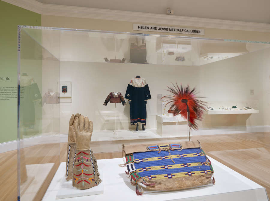 view exhibition image