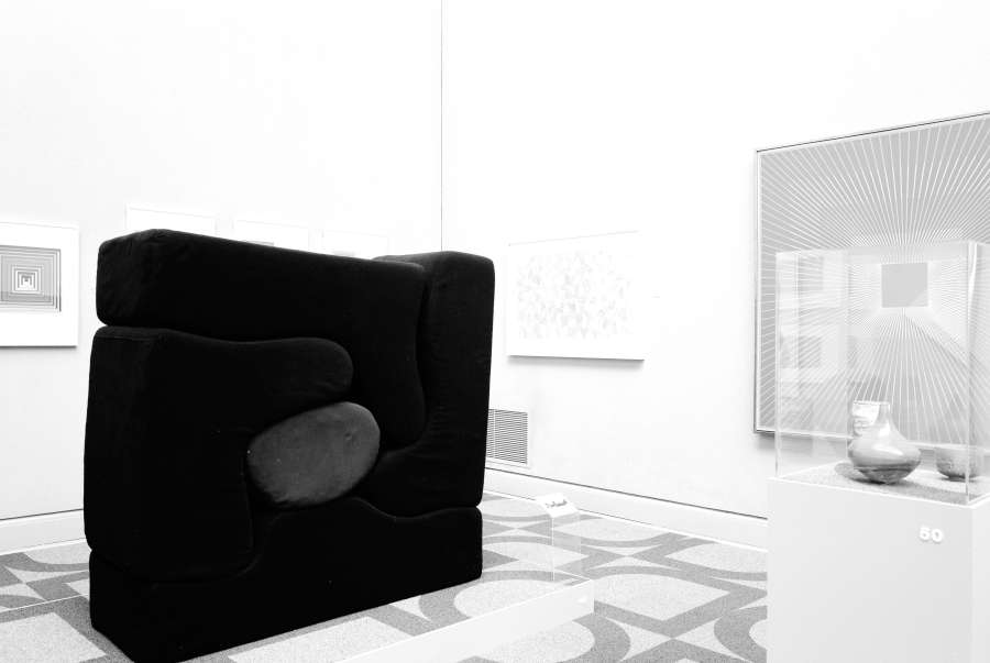 view exhibition image