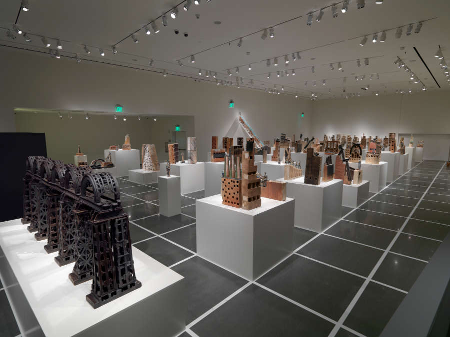 view exhibition image