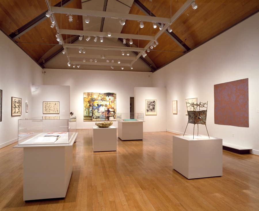 view exhibition image