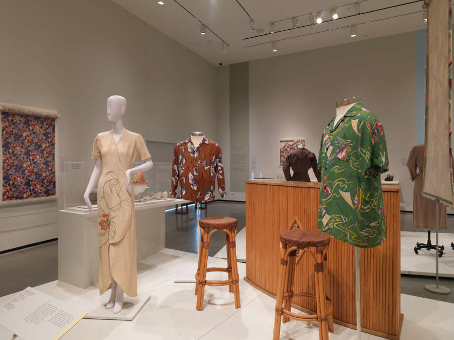 view exhibition image