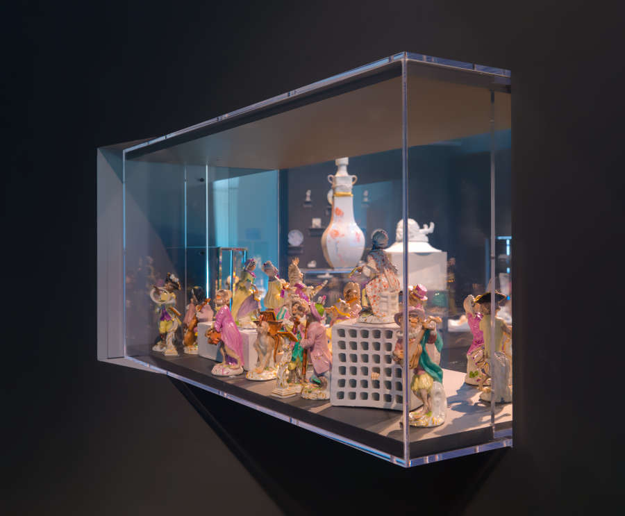 view exhibition image