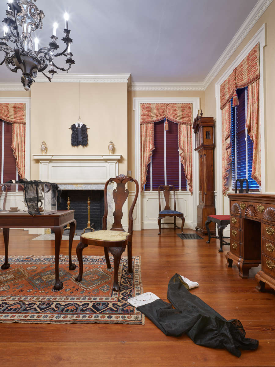 view exhibition image