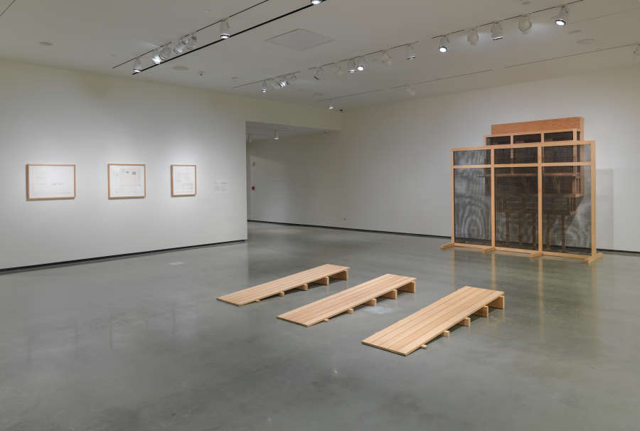 view exhibition image