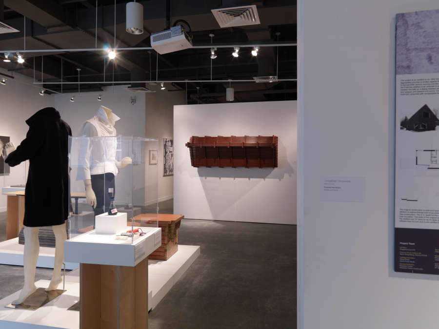 view exhibition image