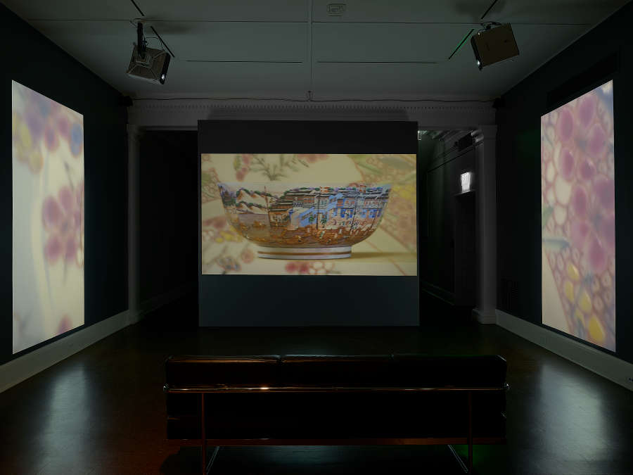 view exhibition image