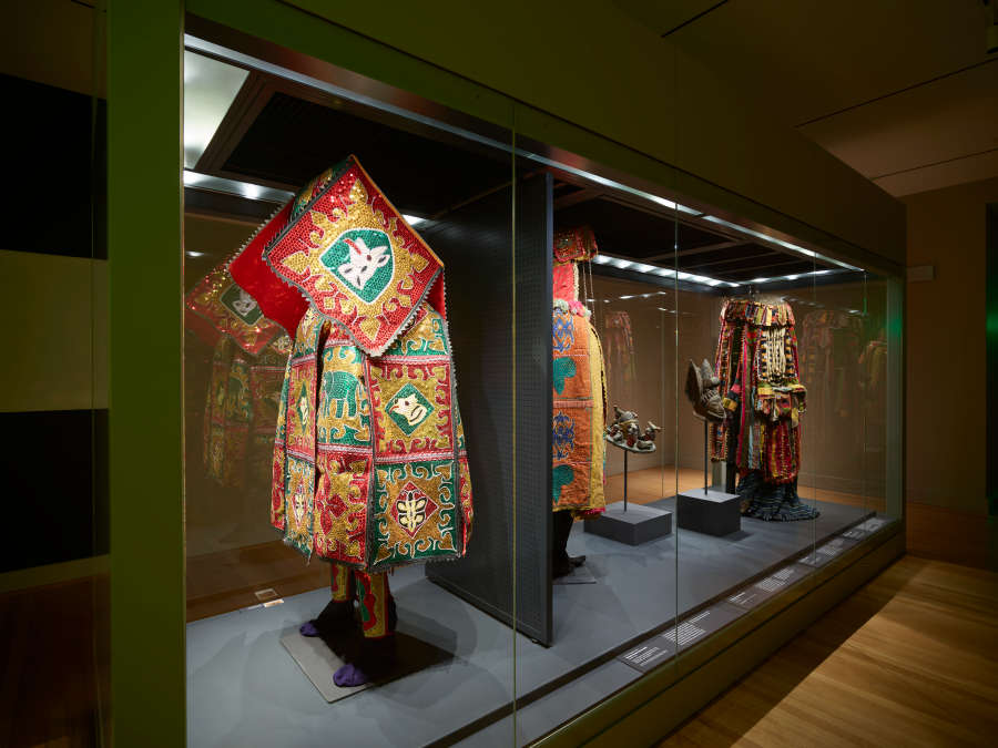 view exhibition image