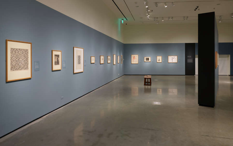 view exhibition image