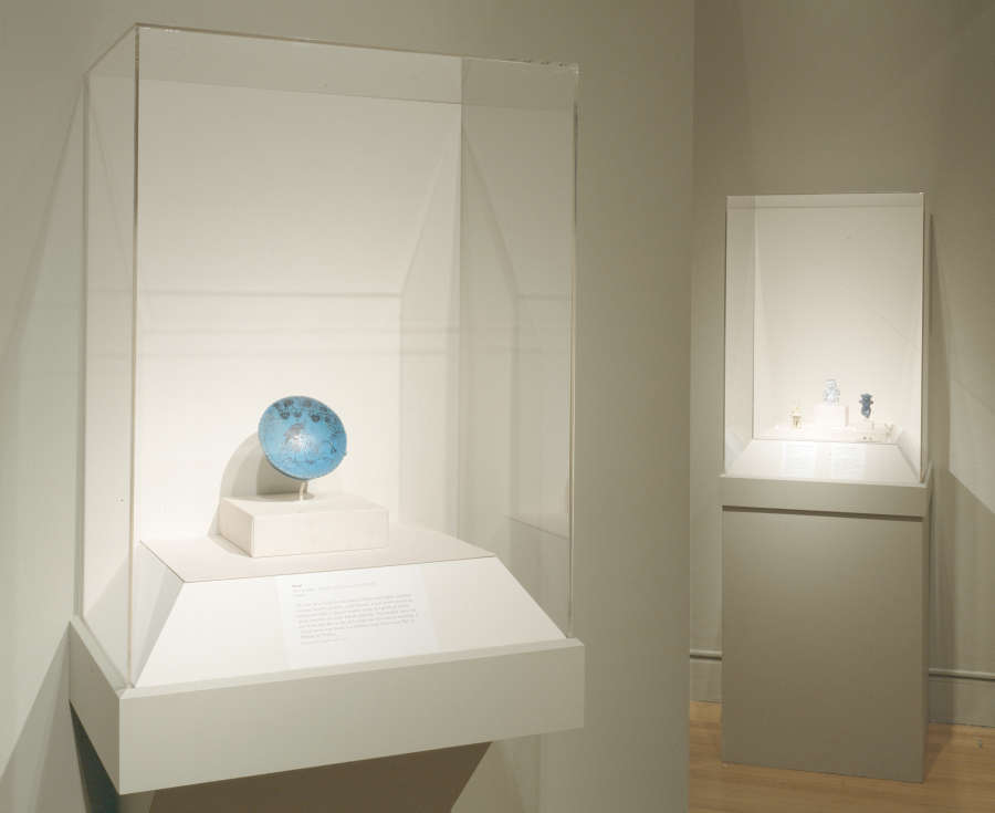 view exhibition image