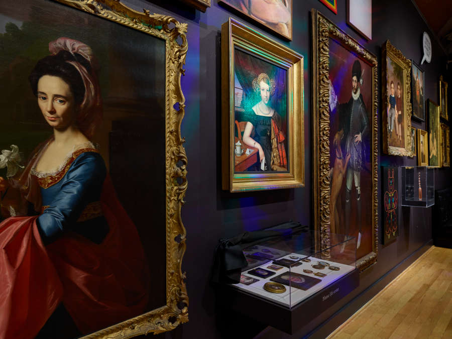 view exhibition image