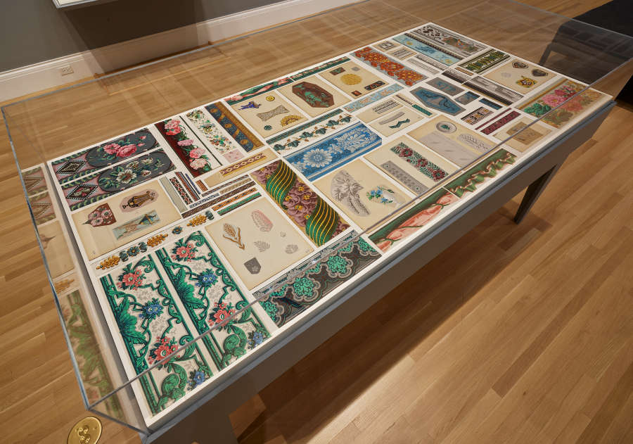 view exhibition image