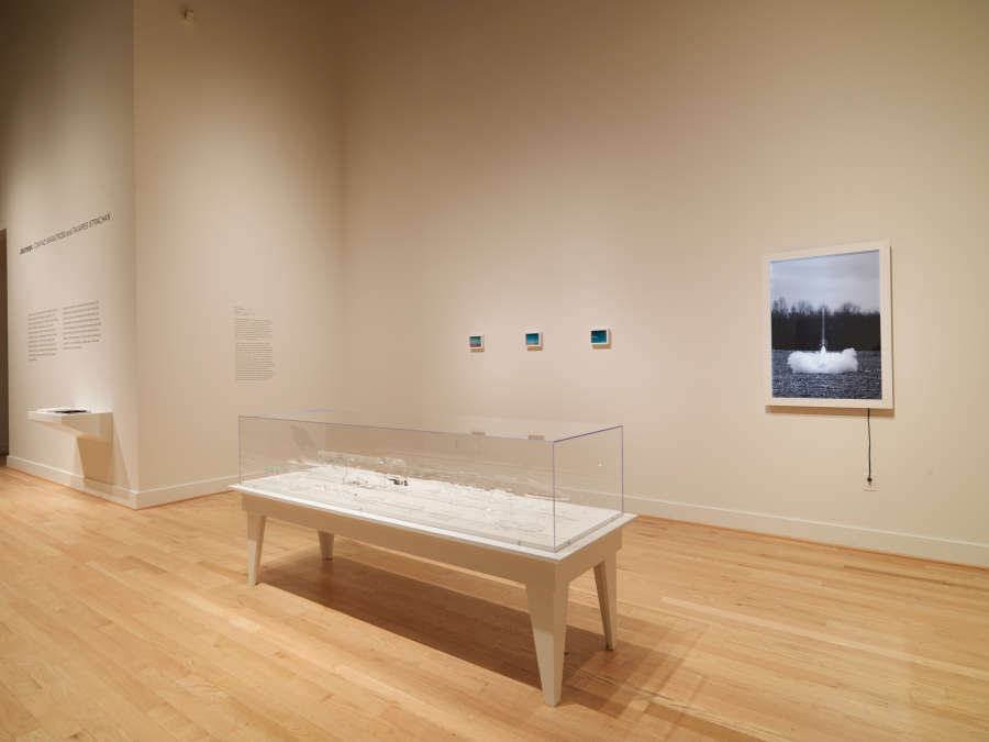 view exhibition image