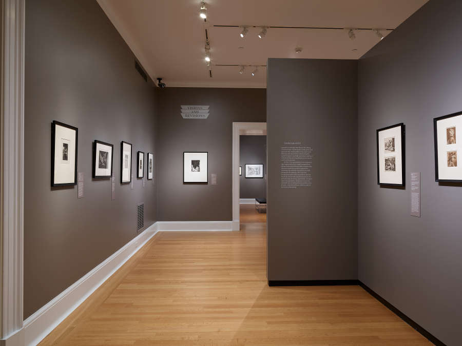 view exhibition image
