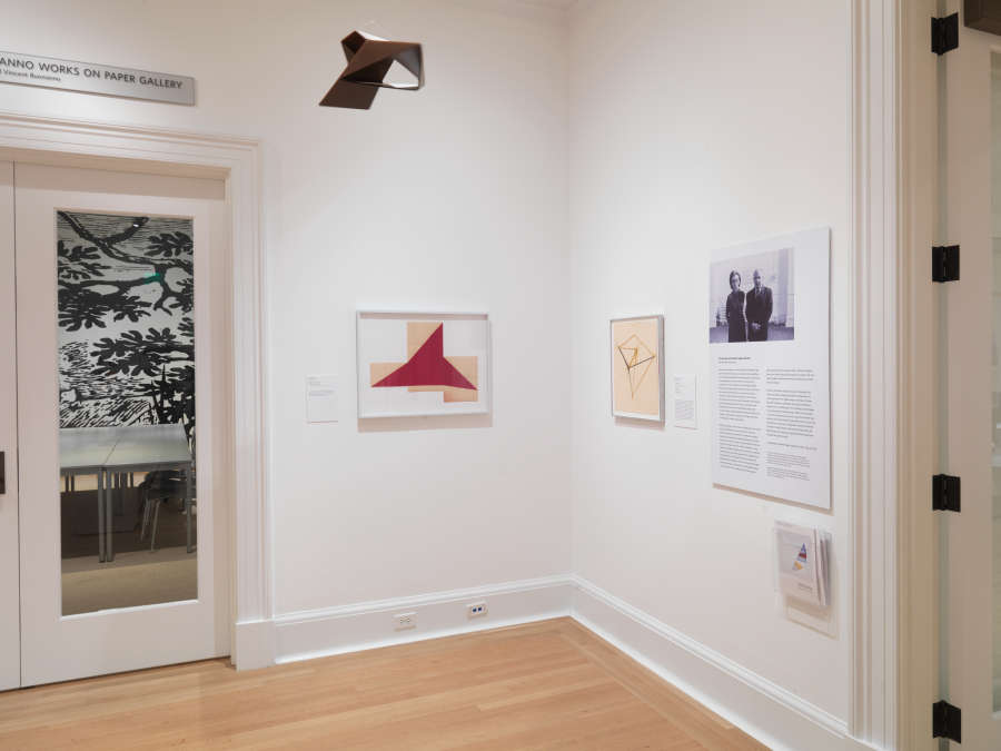 view exhibition image