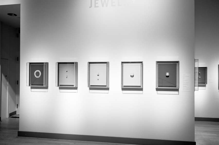 view exhibition image